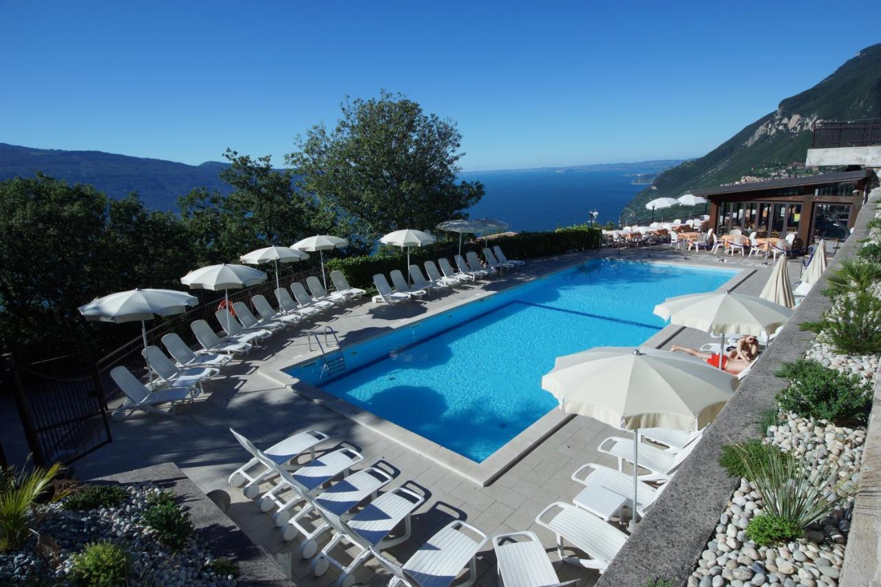 Hotel Residence La Rotonda Tignale Εξωτερικό φωτογραφία