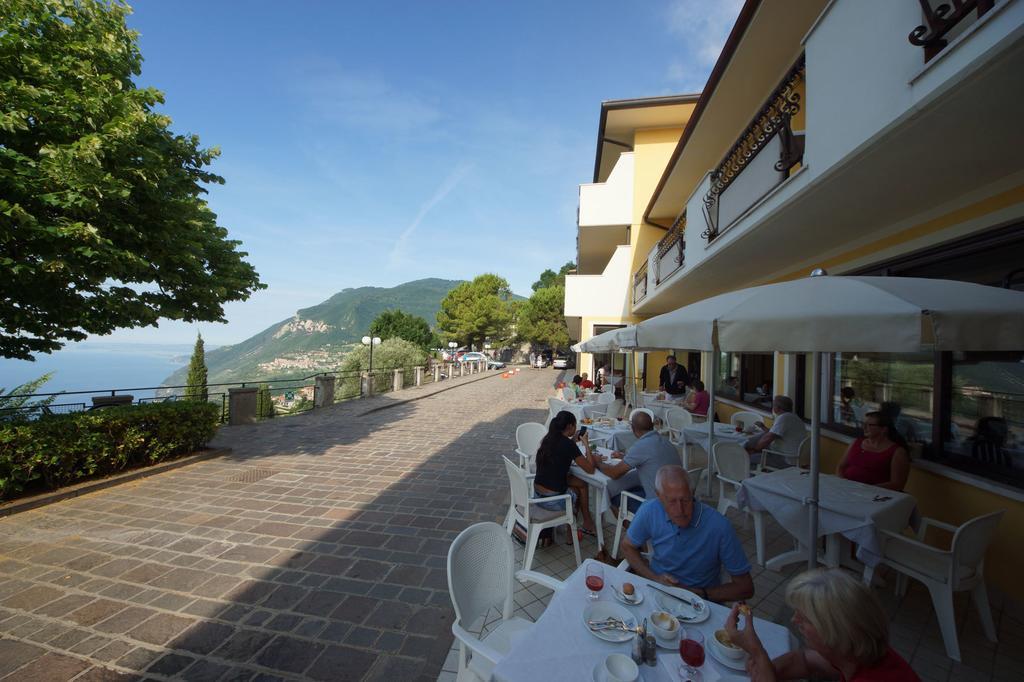 Hotel Residence La Rotonda Tignale Εξωτερικό φωτογραφία